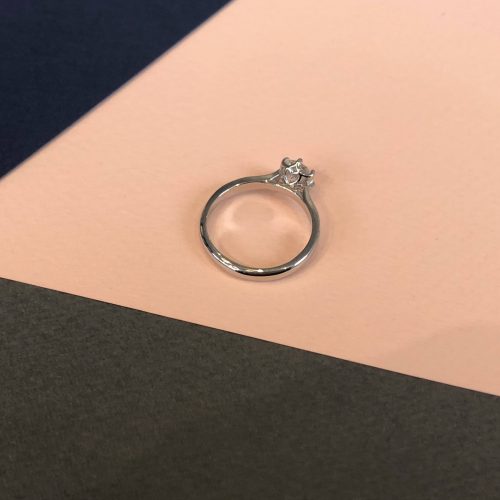 Flower design – engagement ring