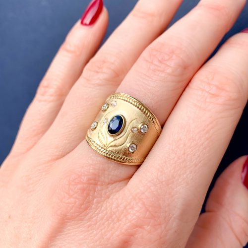 J2952 – Hand – Stories