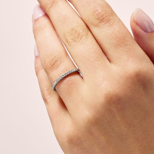 JBC – Diamond and Platinum Half ET – Hand – Crop copy