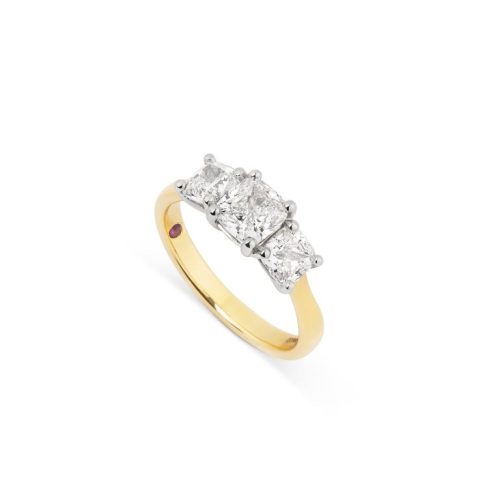 J2737 – Three Stone Diamond Ring
