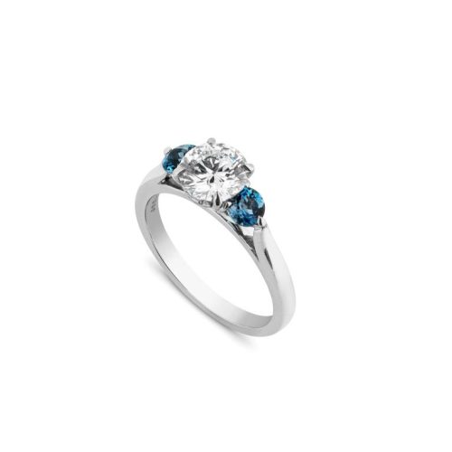 J2884 – Diamond and Aquamarine 3 stone