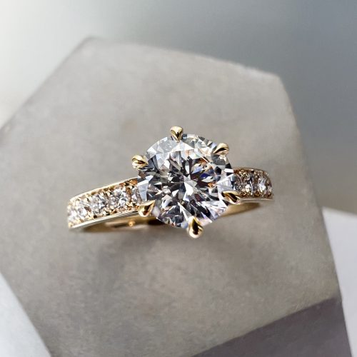 Round Dia Solitare Design Concrete re edit