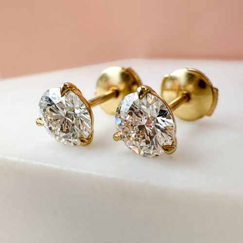 J3881 – Studs – Marble – NM