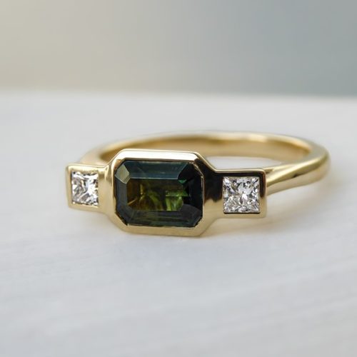 Green Sapphire & Diamond Ring – detail