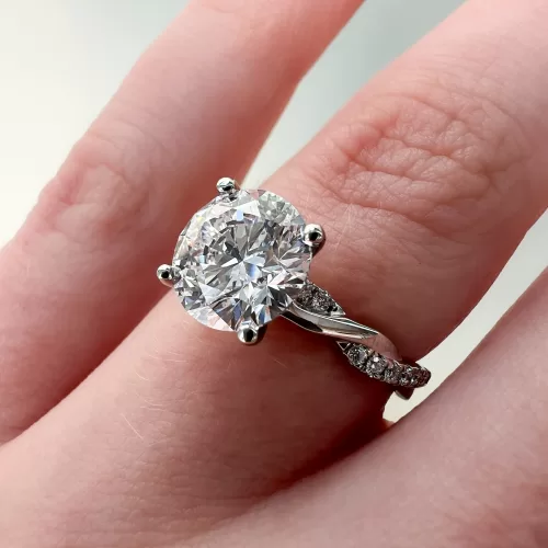 Custom Solitaire Engagement Ring
