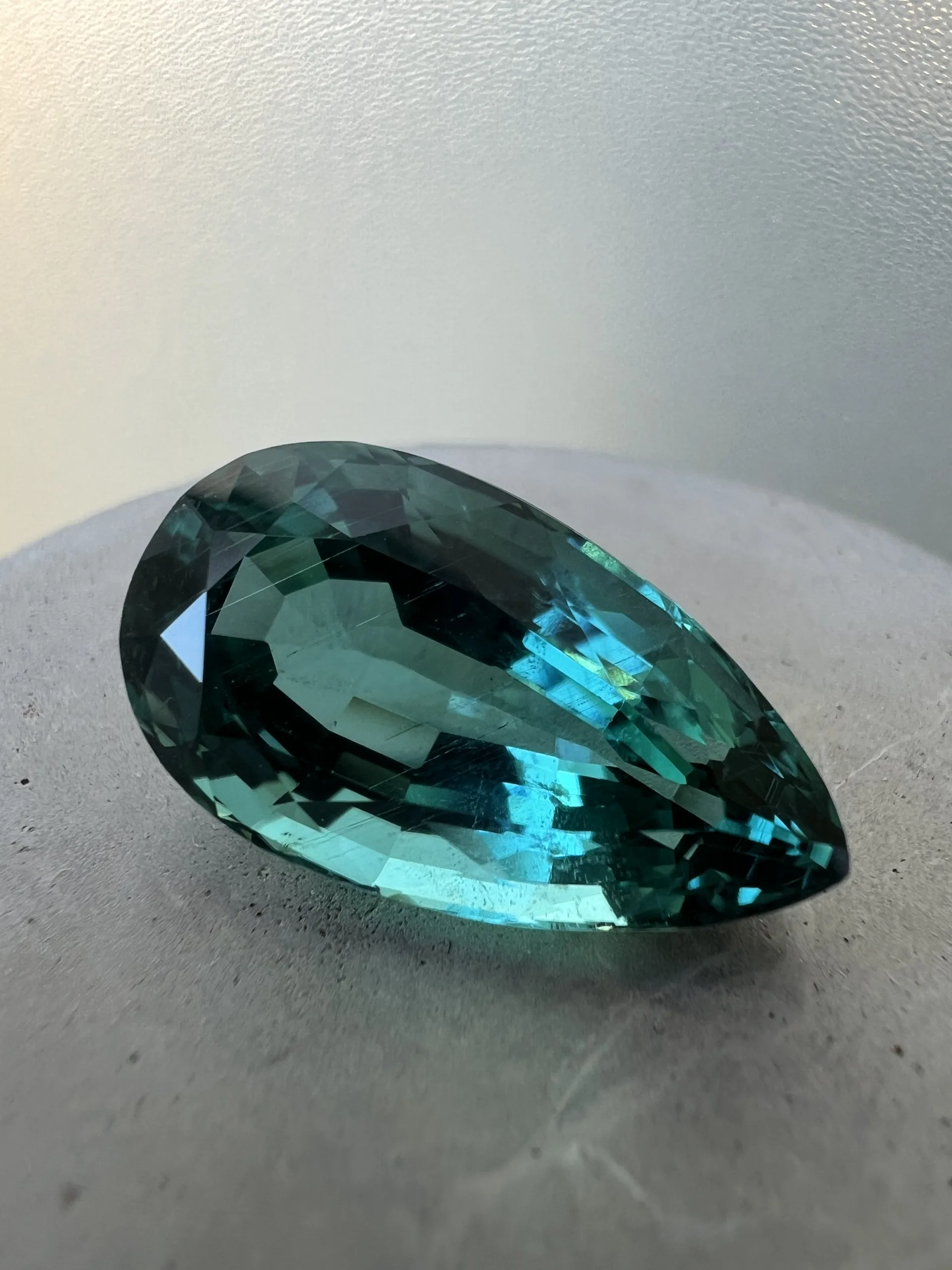 15.18 CARAT PETROL BLUE TOURMALINE 15.18 CARAT PETROL BLUE TOURMALINE